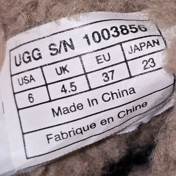 UGG Amoret women’s black leather sheep shearling platform COZY boots size 6 NEW - Picture 10 of 11